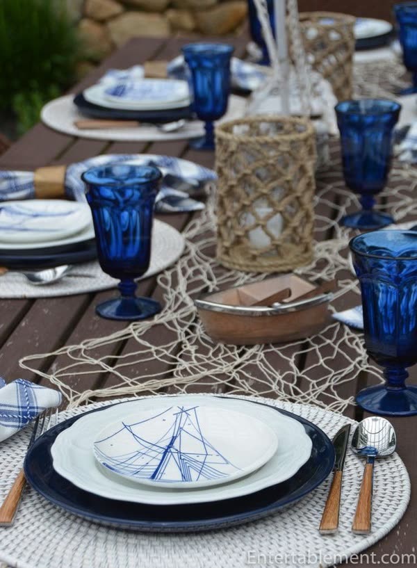 Table dress&eacute;e compl&egrave;te